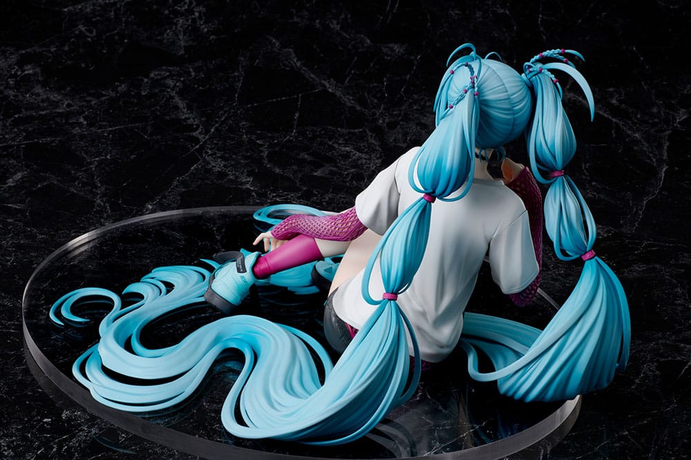 Hatsune Miku Statue 1/4 Yoneyama Mai The Latest Street Style "Cute" Limited Edition 17 cm - Preorder - ETA: 07.11.2025