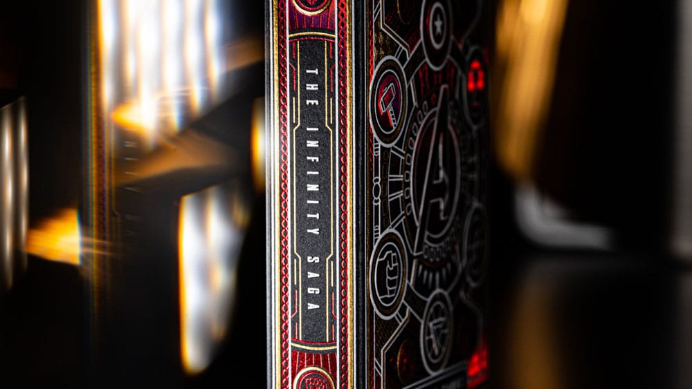 Avengers - The Infinity Saga Spielkarten Red Version - Preorder - ETA: 20.01.2026