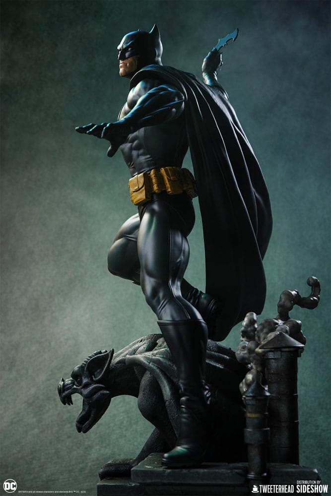 DC Comics Maquette 1/6 Batman (Black and Gray Edition) 50 cm - Versand: 5-7 Tage nach Bestellung