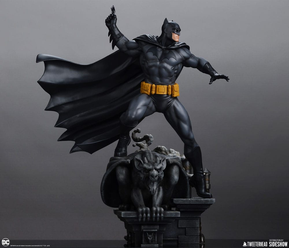 DC Comics Maquette 1/6 Batman (Black and Gray Edition) 50 cm - Versand: 5-7 Tage nach Bestellung