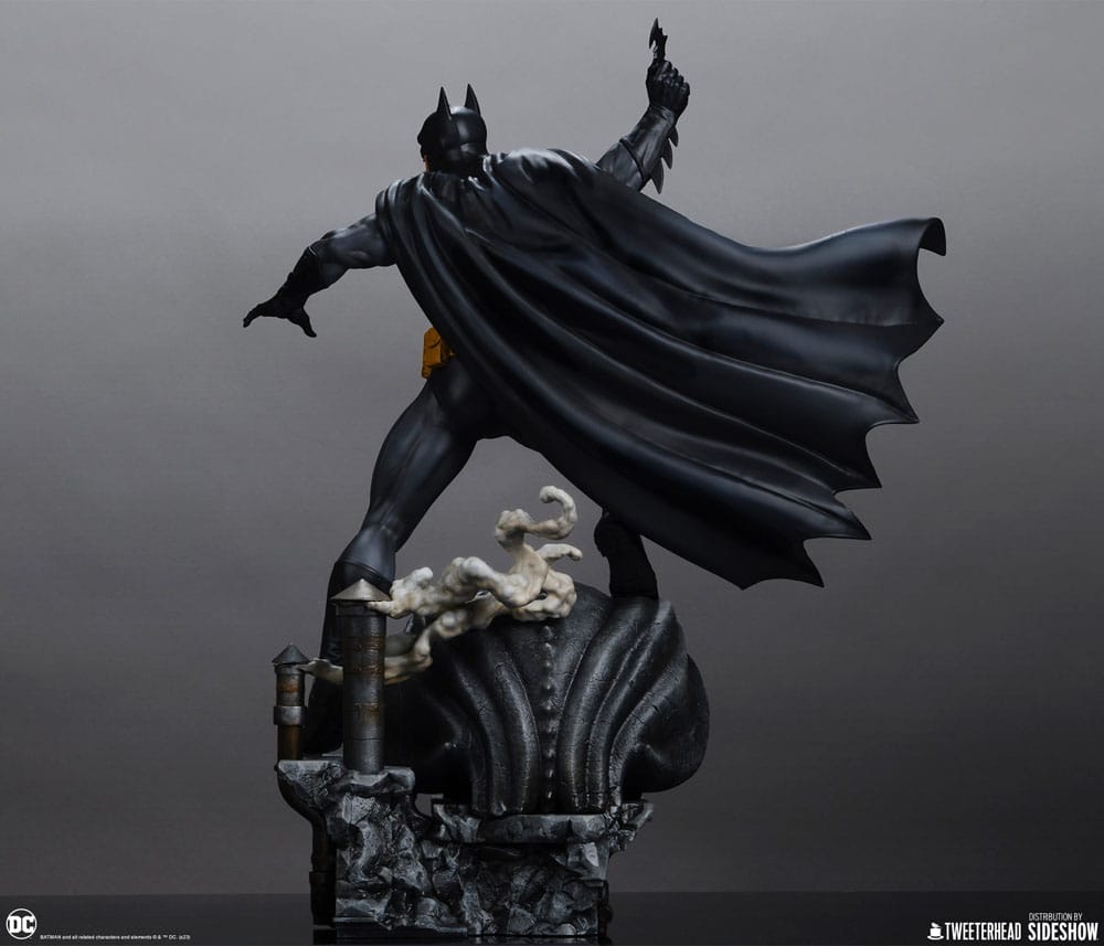 DC Comics Maquette 1/6 Batman (Black and Gray Edition) 50 cm - Versand: 5-7 Tage nach Bestellung