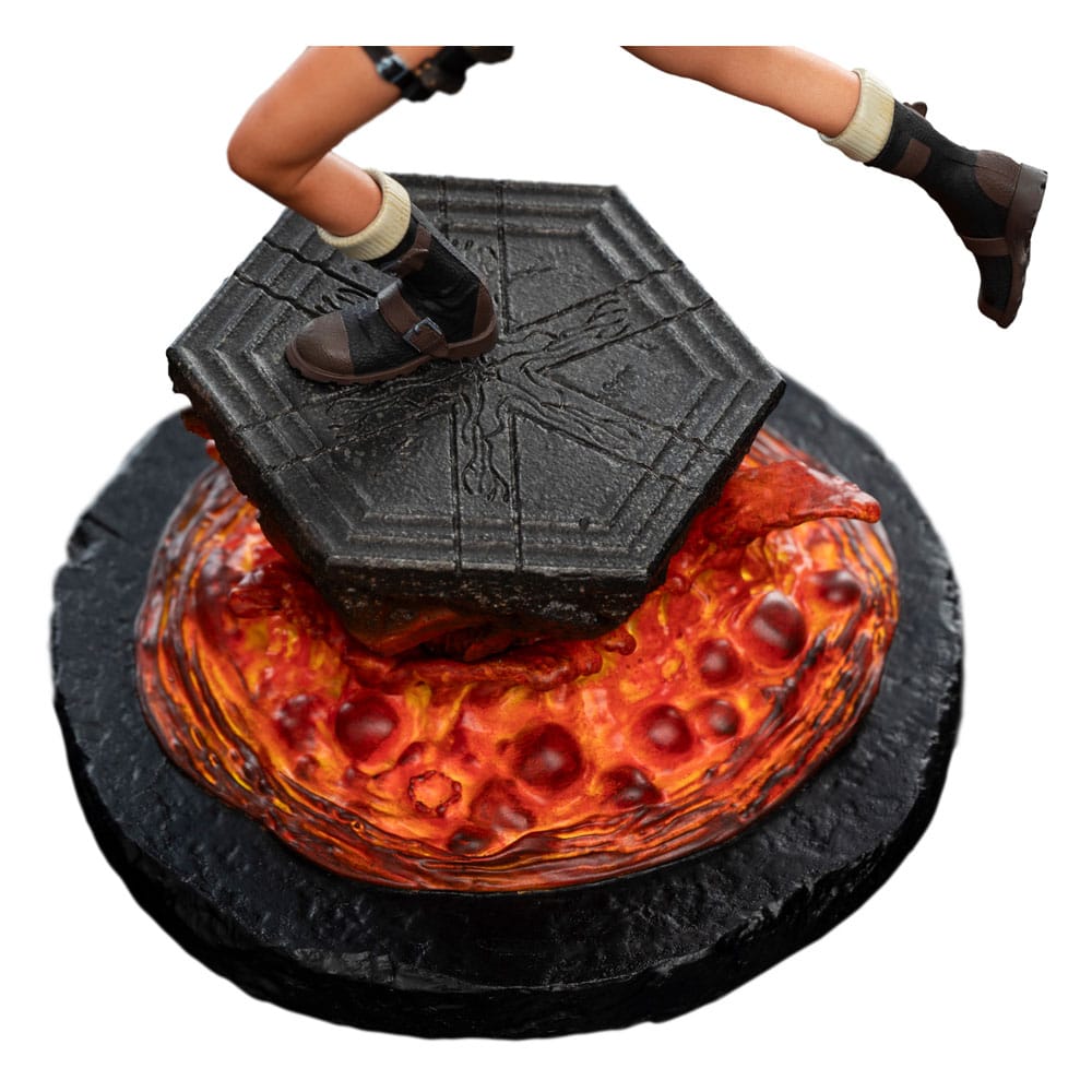 Tomb Raider Mini Statue Lara Croft: The Sanctuary of Flame 18 cm - Preorder - ETA: 25.05.2026