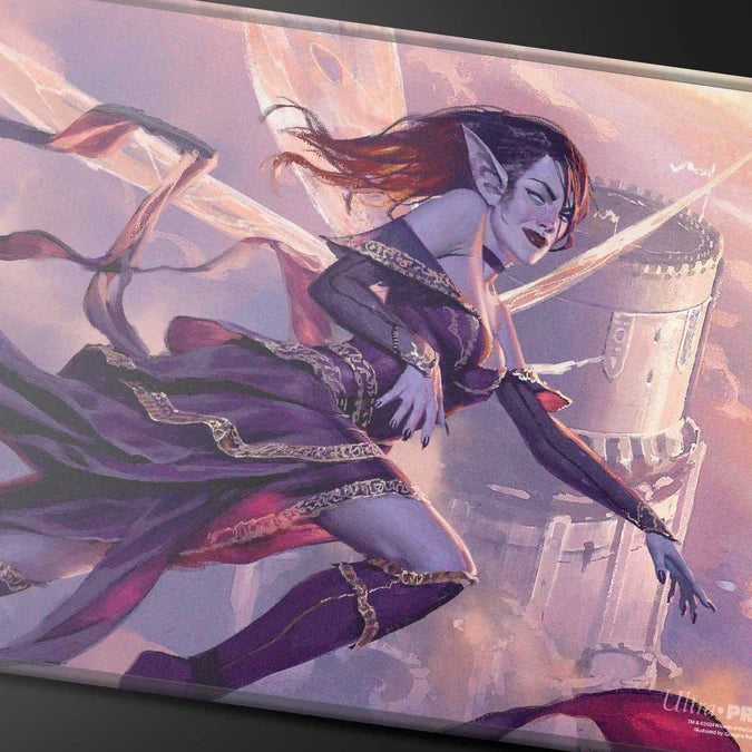 Ultra PRO - Magic: The Gathering - "Commander Series 4 Shard" Alela, Artful Provocateur Stitched Standard Gaming Playmat - sofort lieferbar