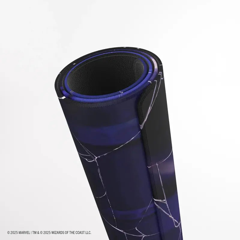 Gamegenic: Magic: The Gathering - Marvel's Spider-Man Shiny Playmat - Spider-Man Swamp (Spielmatte) - sofort lieferbar