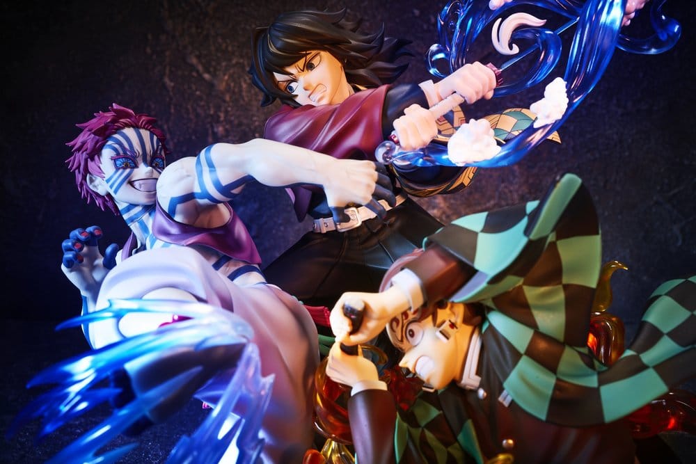 Demon Slayer: Kimetsu no Yaiba PVC Figur Tanjiro Kamado & Giyu Tomioka & Akaza 13 cm - Preorder - ETA: 25.06.2027