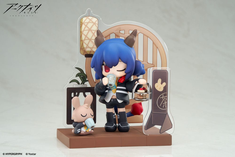 Arknights Would You Like A Dessert? Mini Series PVC Statue Ch'en 11 cm    - Preorder - ETA: 25.10.2026