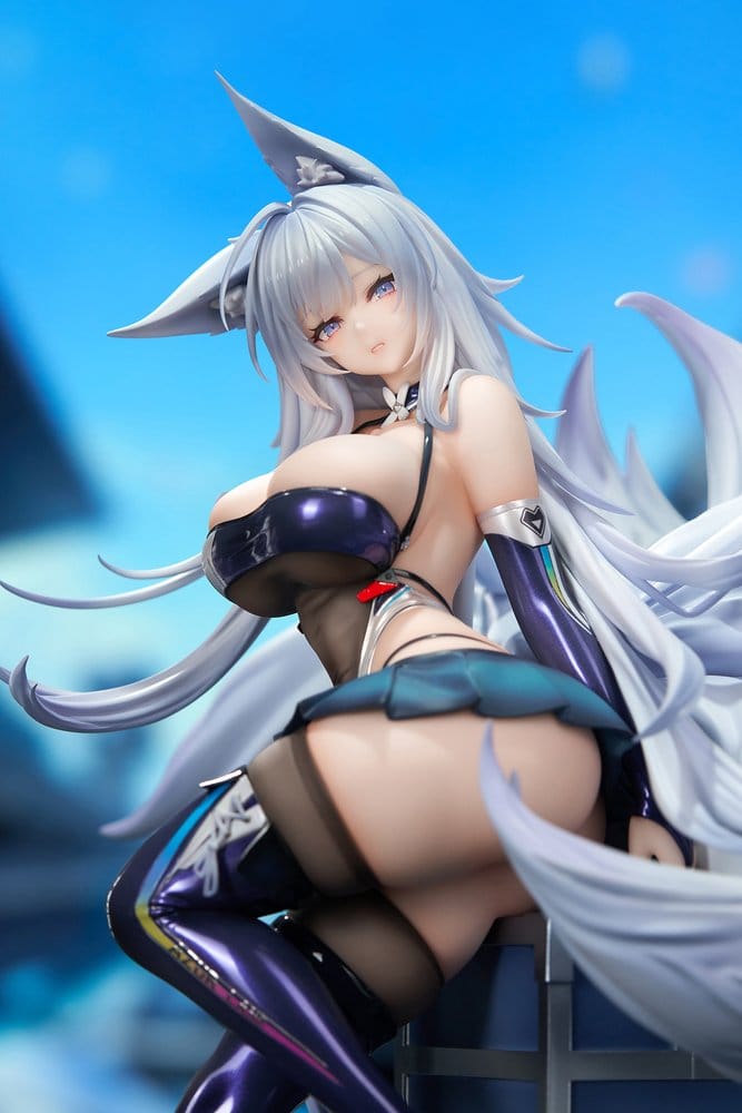 Azur Lane PVC Figur 1/7 Shinano Moonlit Chrome Ver. Acrylic Special Edition w/Display 25 cm - Preorder - ETA: 25.03.2027