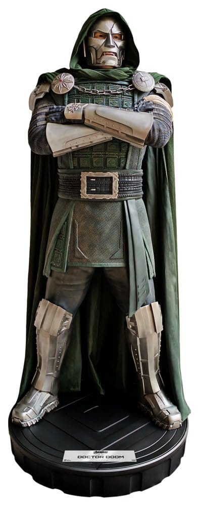 Marvel Avengers: Doomsday Lebensgroße Statue Doctor Doom 198 cm - Preorder - ETA: 25.05.2027