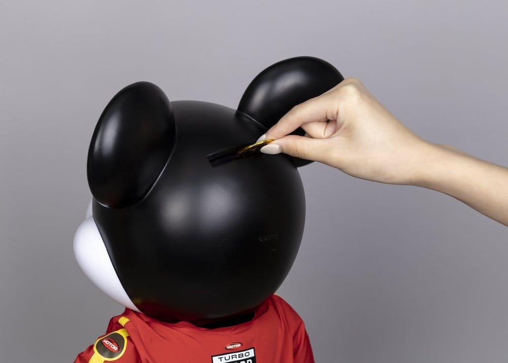 Mickey and Friends Vinyl Spardose SYAKING-BANG!! Functional Figurine Race Car Micky 48 cm - Preorder - ETA: 25.02.2027