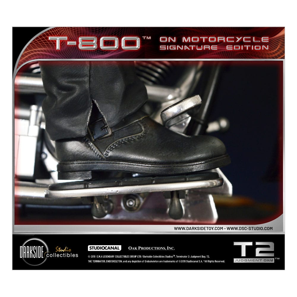 Terminator 2 Statue T-800 On Motorcycle Limited Signature Edition Exclusive 70 cm - Preorder - ETA: 26.11.2025