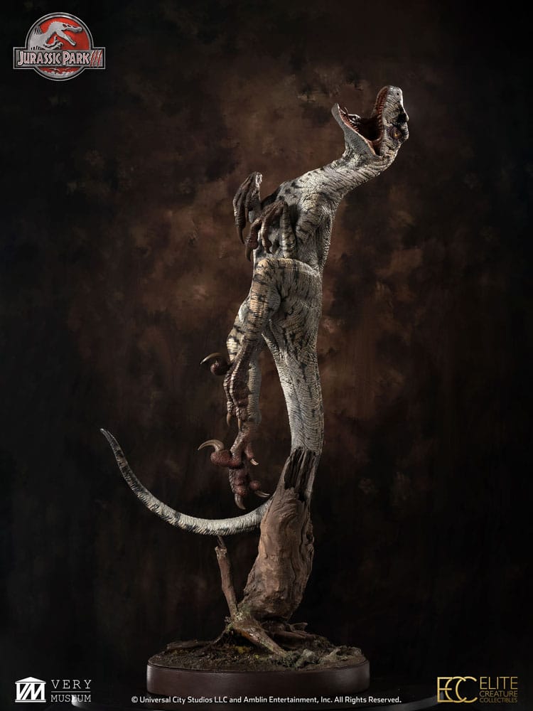 Jurassic Park III Maquette 1/4 Female Velociraptor White Queen 103 cm  - Preorder - ETA: 25.11.2026