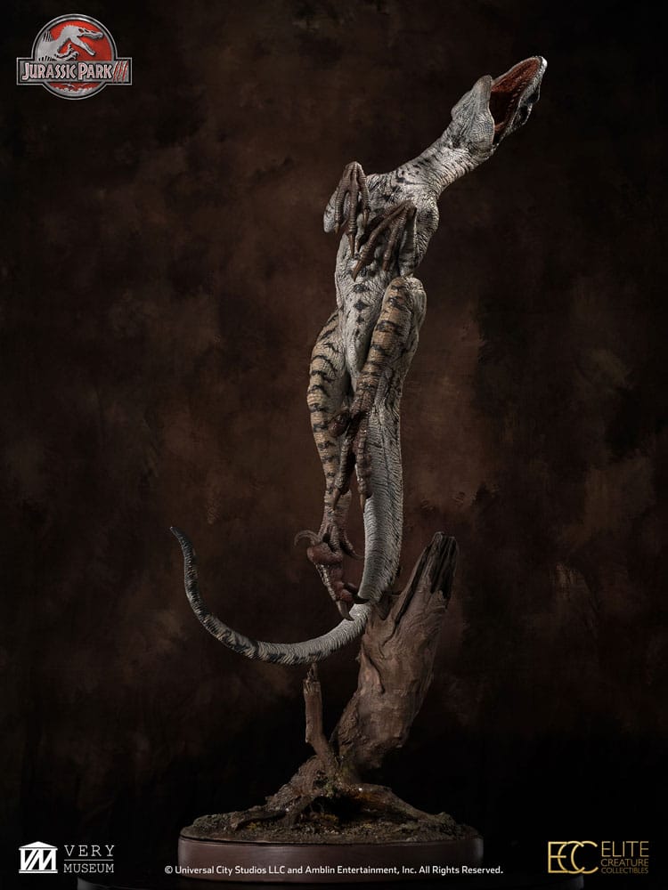 Jurassic Park III Maquette 1/4 Female Velociraptor White Queen 103 cm  - Preorder - ETA: 25.11.2026