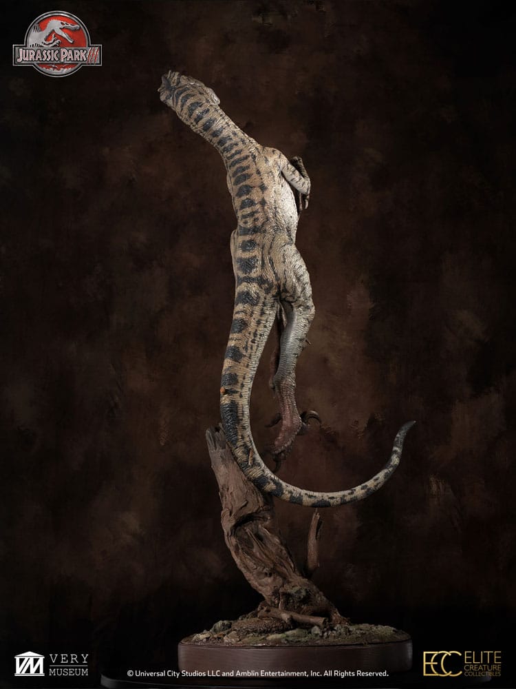 Jurassic Park III Maquette 1/4 Female Velociraptor White Queen 103 cm  - Preorder - ETA: 25.11.2026