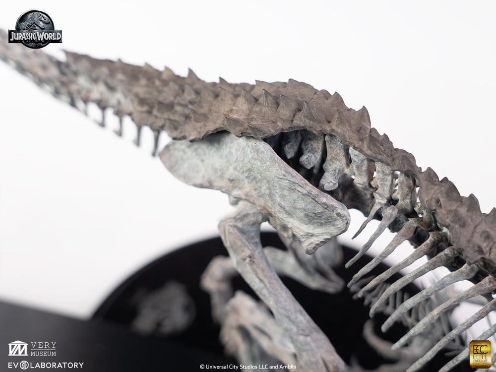 Jurassic World Statue 1/24 Indominus Rex Skeleton Bronze 24 cm - Preorder - ETA: 25.05.2027
