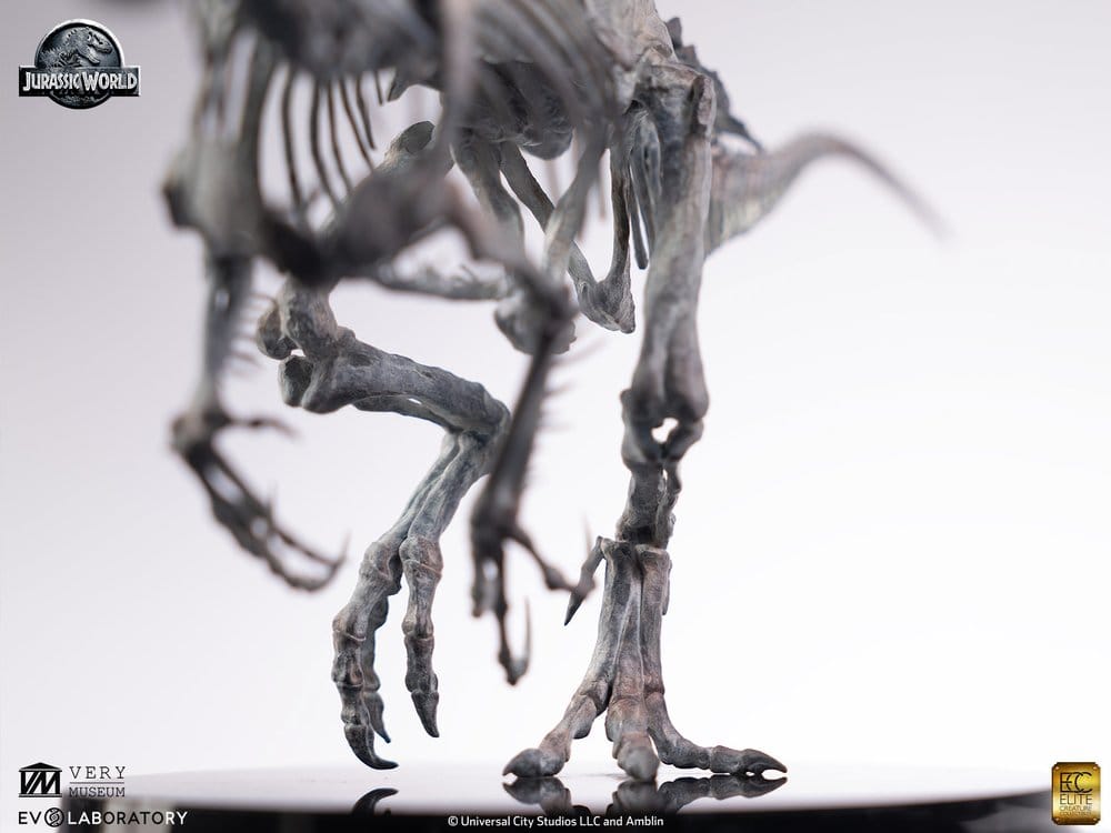 Jurassic World Statue 1/24 Indominus Rex Skeleton Bronze 24 cm - Preorder - ETA: 25.05.2027