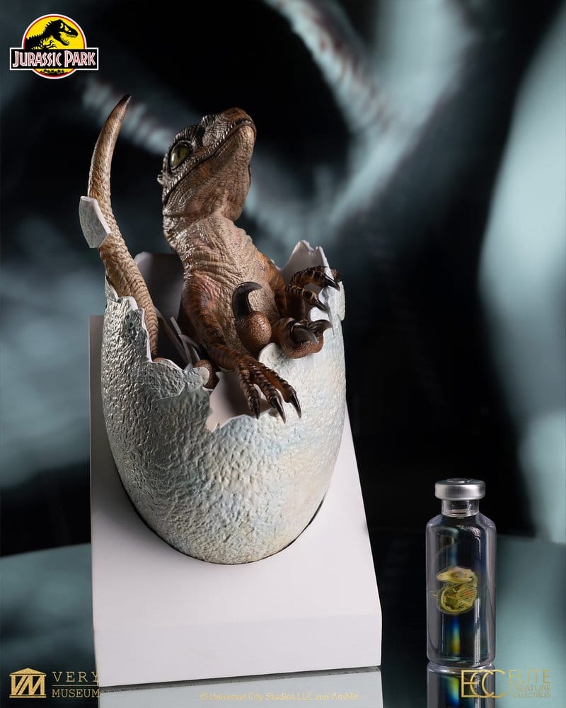 Jurassic Park Replik Velociraptor Hatching Egg 24 cm - Preorder - ETA: 25.08.2027