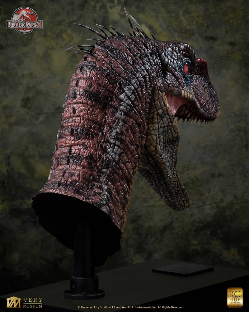 Jurassic Park III Life Size Büste Male Alpha Velociraptor "Blood Knight" 83 cm - Preorder - ETA: 25.08.2027