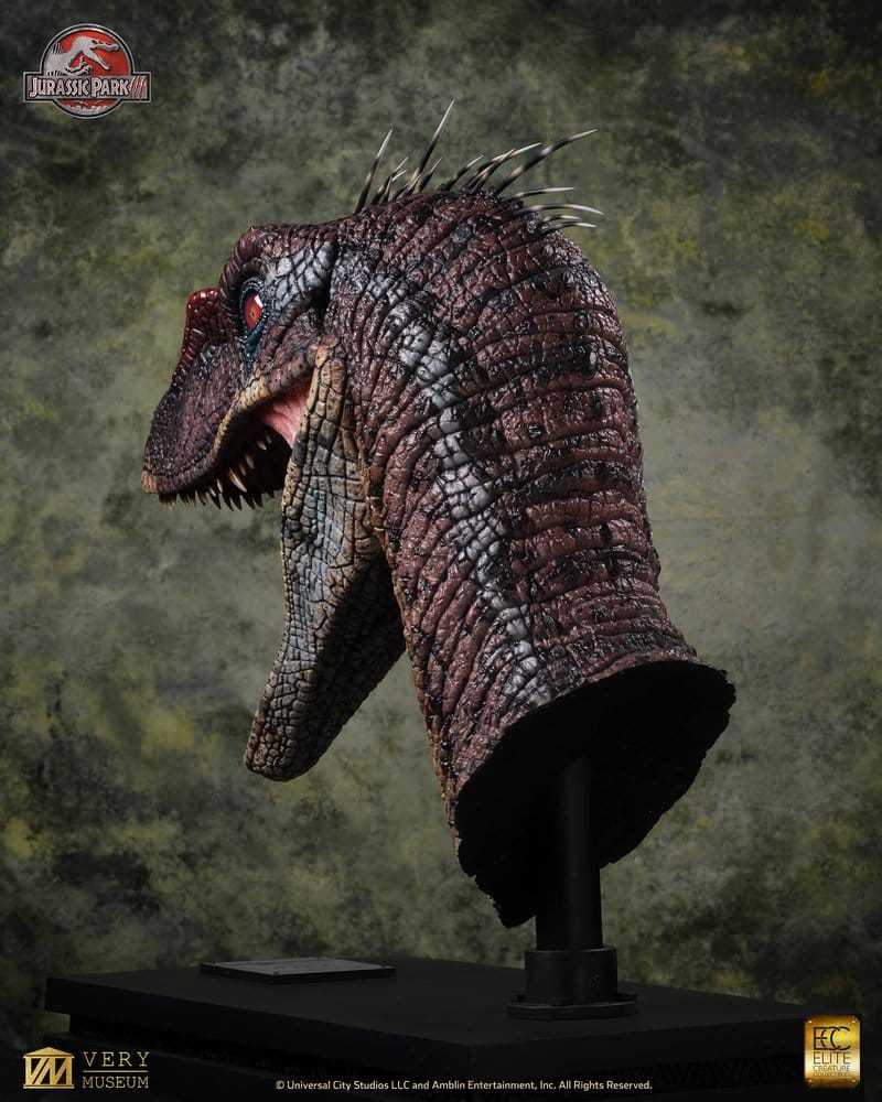Jurassic Park III Life Size Büste Male Alpha Velociraptor "Blood Knight" 83 cm - Preorder - ETA: 25.08.2027
