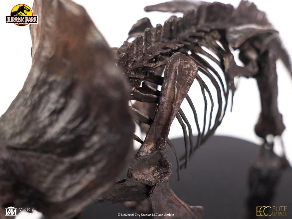 Jurassic Park Statue 1/24 Triceratops Fossil Skeleton Bronze 35 cm - Preorder - ETA: 25.05.2027