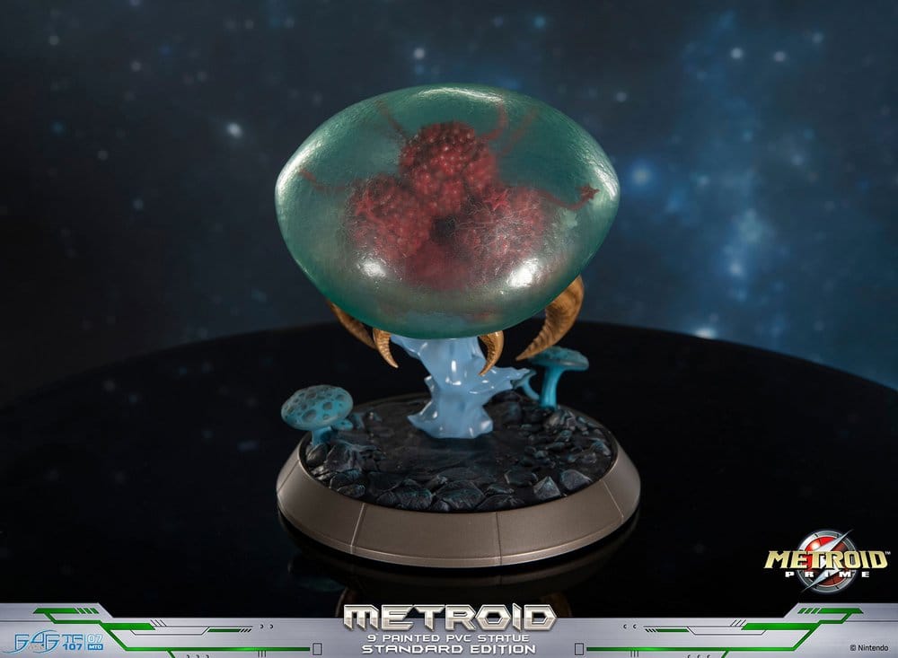 Metroid Prime PVC Figur Metroid (Standard) (Glow in the Dark) 21 cm - Preorder - ETA: 25.05.2027