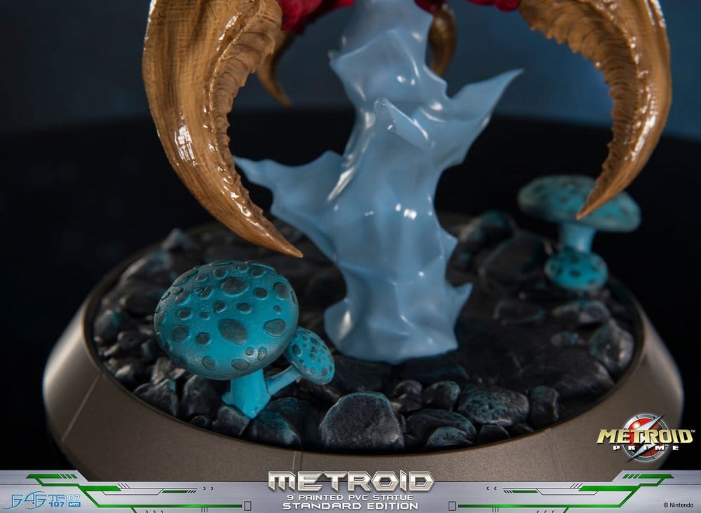 Metroid Prime PVC Figur Metroid (Standard) (Glow in the Dark) 21 cm - Preorder - ETA: 25.05.2027