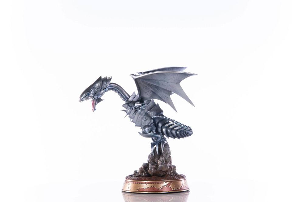 Yu-Gi-Oh! PVC Statue Blue-Eyes White Dragon Silver Edition 35 cm - Preorder - ETA: 25.10.2026