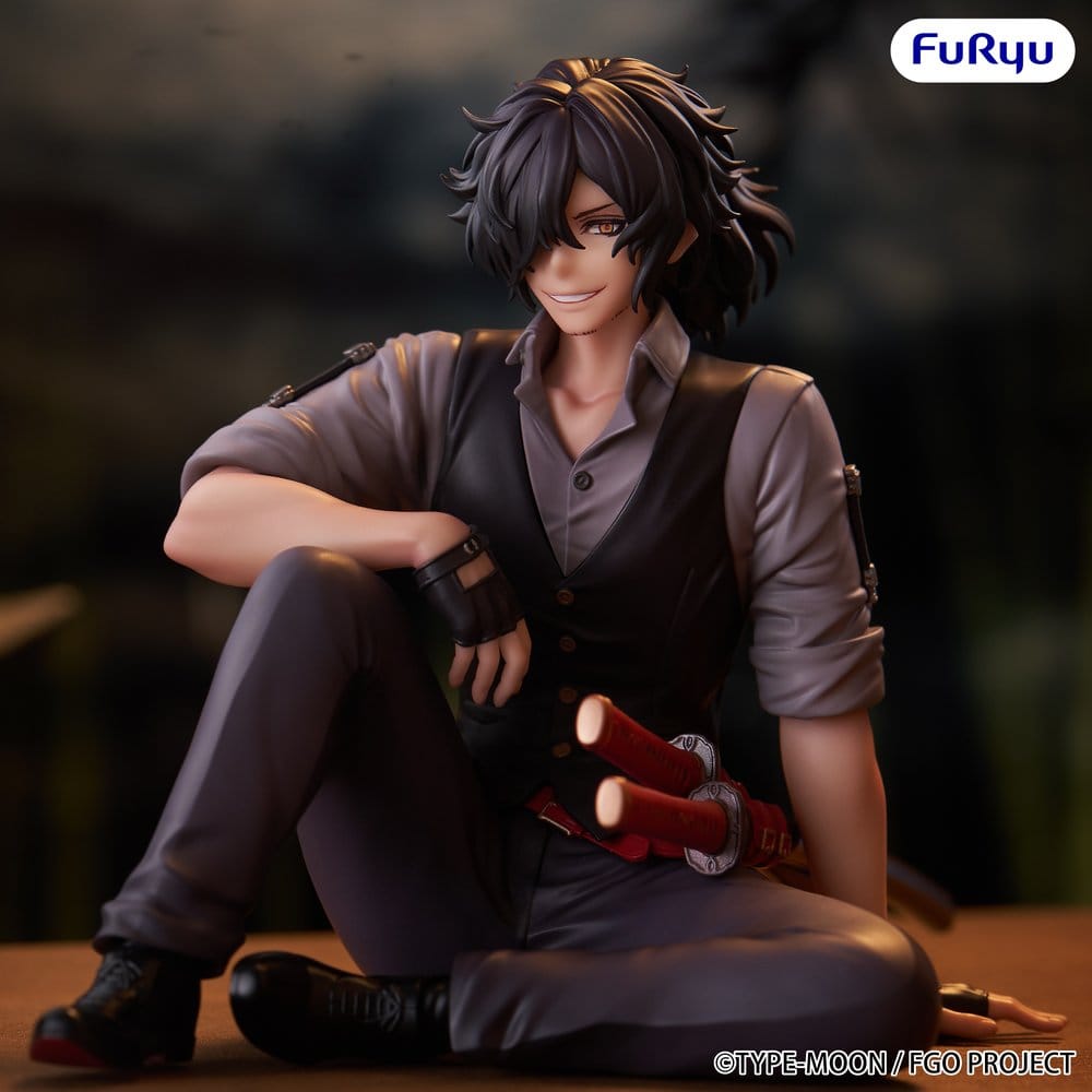 Fate/Grand Order Noodle Stopper PVC Figur Assassin Izou Okada Awesome Dapper Suit 9 cm - Preorder - ETA: 23.04.2027