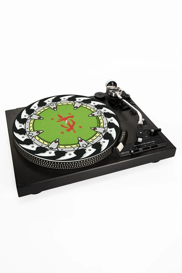 Doom The Dark Ages Slip Mat Shield Saw 30 x 30 cm    - Versand: 5-7 Tage nach Bestellung