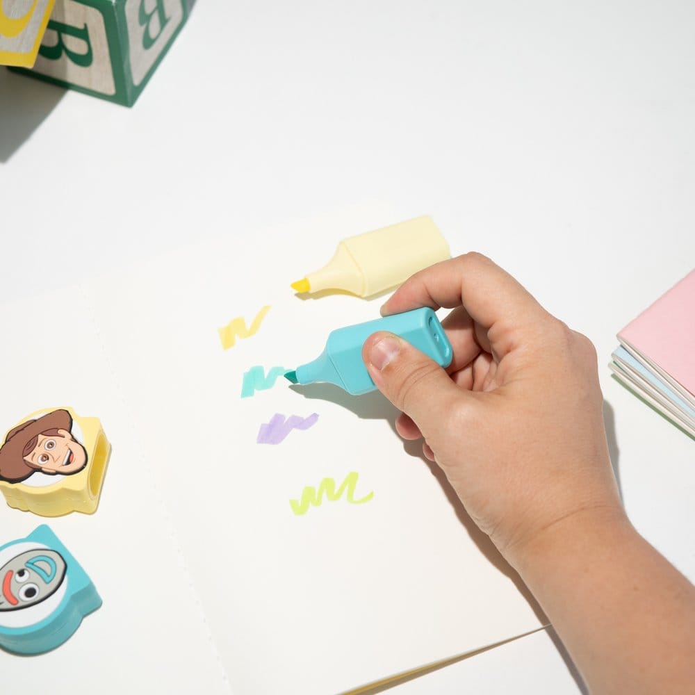 Toy Story Textmarker mit Toppern 4er Set - Preorder - ETA: 08.08.2026