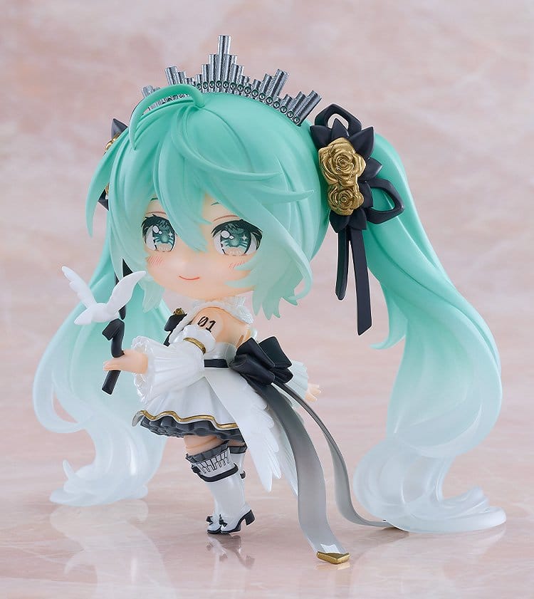 Character Vocal Series 01: Hatsune Miku Nendoroid Actionfigur Symphony: 10th Anniversary Ver. 10 cm - Preorder - ETA: 25.01.2027