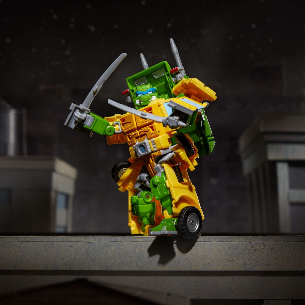 Transformers x Teenage Mutant Ninja Turtles Actionfigur Party Wallop 18 cm - Preorder - ETA: 09.01.2026