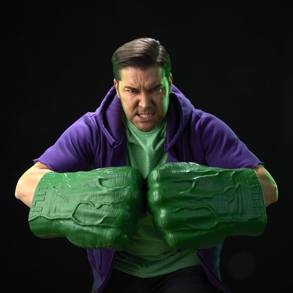 The Incredible Hulk Marvel Legends Premium Roleplay-Fäuste - Preorder - ETA: 12.08.2026