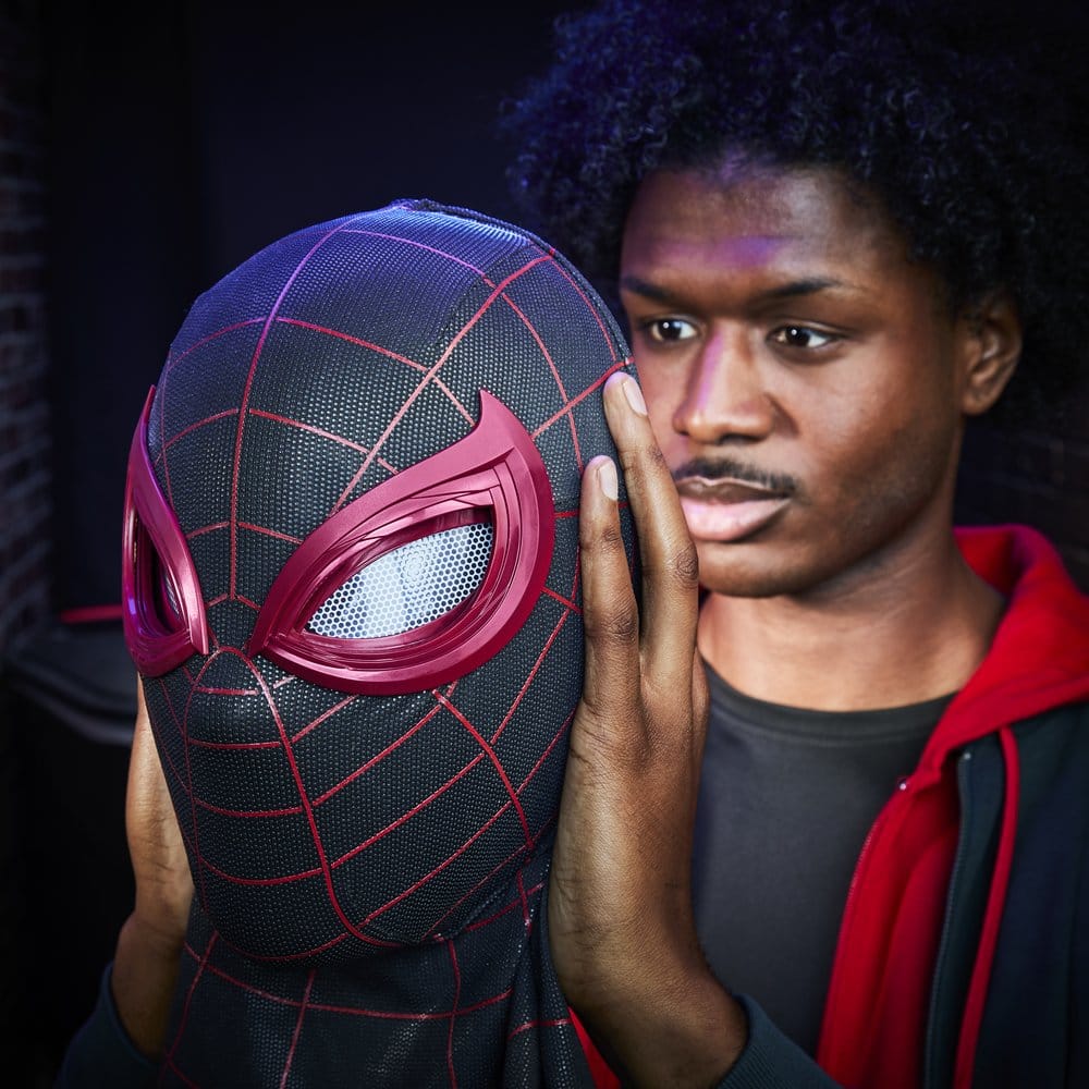 Spider-Man: Miles Morales Marvel Legends Elektronische Maske mit Fernbedienung - Preorder - ETA: 09.12.2026