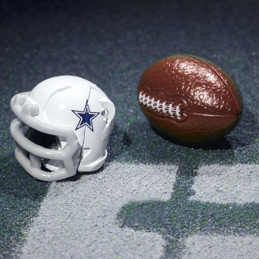 Transformers x NFL Actionfigur Dallas Cowboys: Starblitz 14 cm - Versand: 7 Tage nach Bestellung