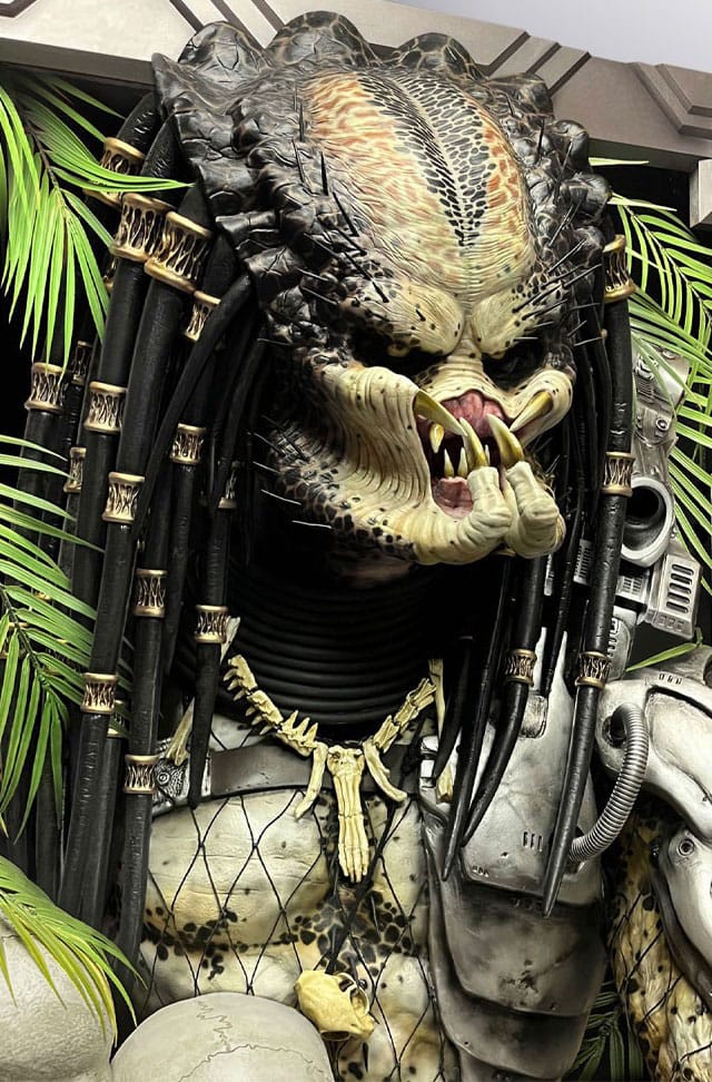 Predator Life-Size Wand-Skulptur Predator 45 x 81 x 94 cm  - Preorder - ETA: 11.11.2026