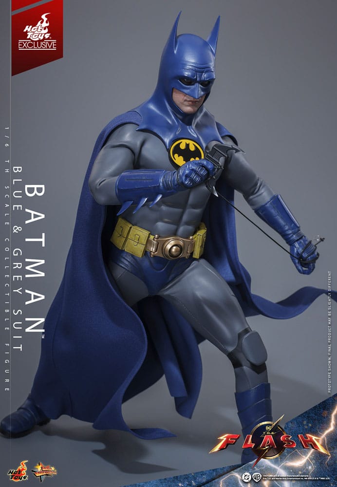 The Flash Movie Masterpiece Actionfigur 1/6 Batman (Blue & Grey Suit) Limited Edition Hot Toys Exclusive 30 cm - Versand: 7 Tage nach Bestellung