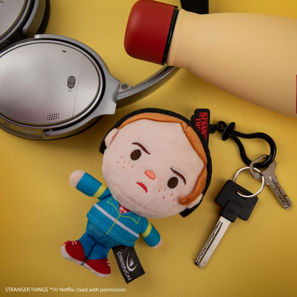Stranger Things: Max Mayfield Plush Keychain - Versand: 5-7 Tage nach Bestellung