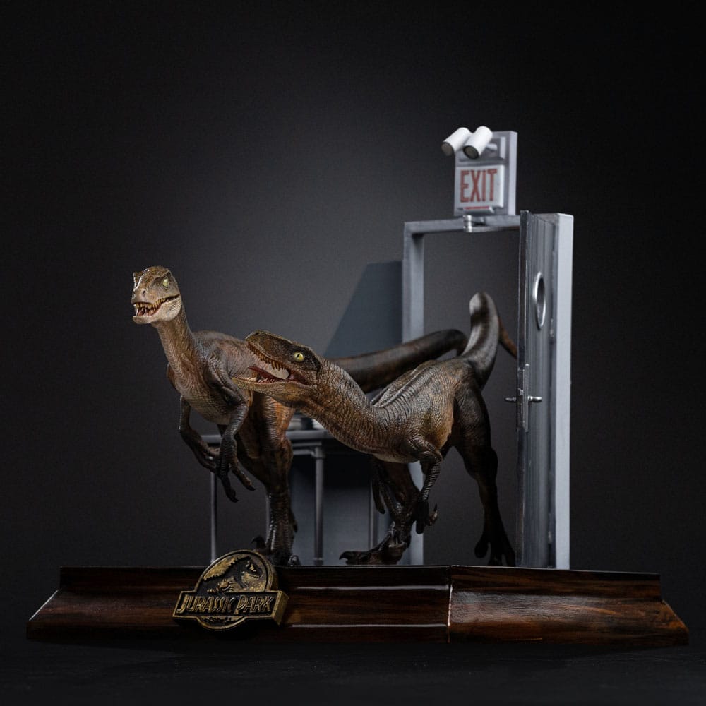 Jurassic Park Art Scale Statue 1/10 Raptors at the Kitchen's Door 28 cm - Preorder - ETA: 25.11.2026