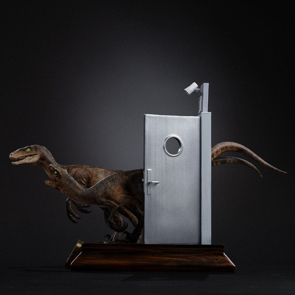Jurassic Park Art Scale Statue 1/10 Raptors at the Kitchen's Door 28 cm - Preorder - ETA: 25.11.2026