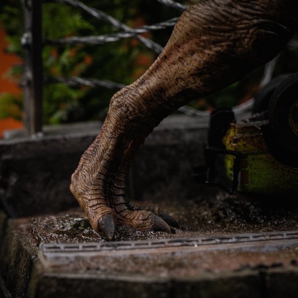 Jurassic Park Icons Statue T-Rex Breakout Set A 17 cm - Preorder - ETA: 25.05.2027