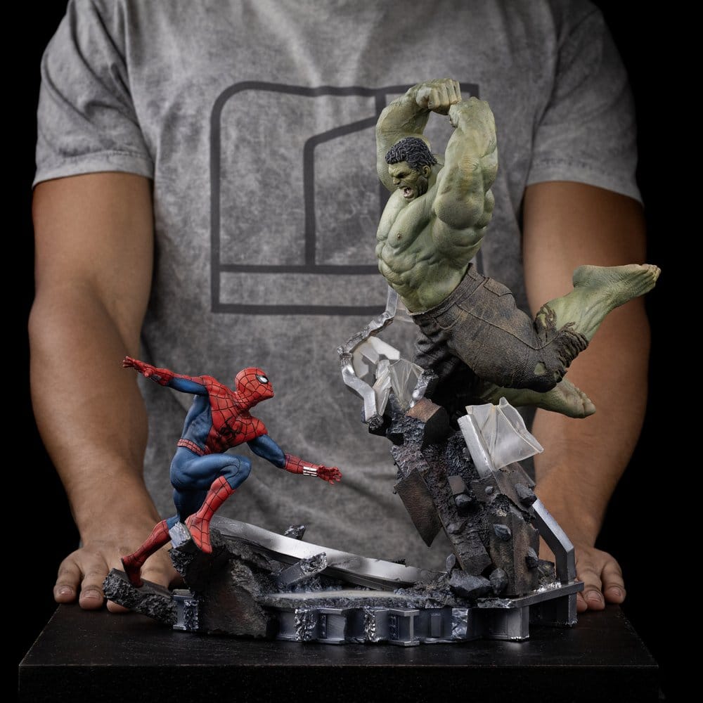 Marvel Comics Art Scale Statue 1/10 Spider-Man vs Hulk 38 cm - Preorder - ETA: 25.08.2027