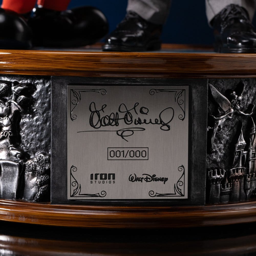 Disney Classics Legacy Replica Statue 1/4 Walt Disney & Mickey Mouse 59 cm - Preorder - ETA: 25.06.2027