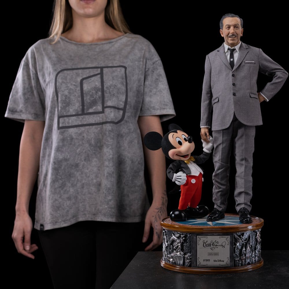 Disney Classics Legacy Replica Statue 1/4 Walt Disney & Mickey Mouse 59 cm - Preorder - ETA: 25.06.2027