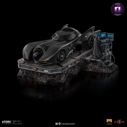 DC Comics Art Scale Deluxe Statue 1/10 The Flash Movie Batmobile 31 cm - Versand: 7 Tage nach Bestellung