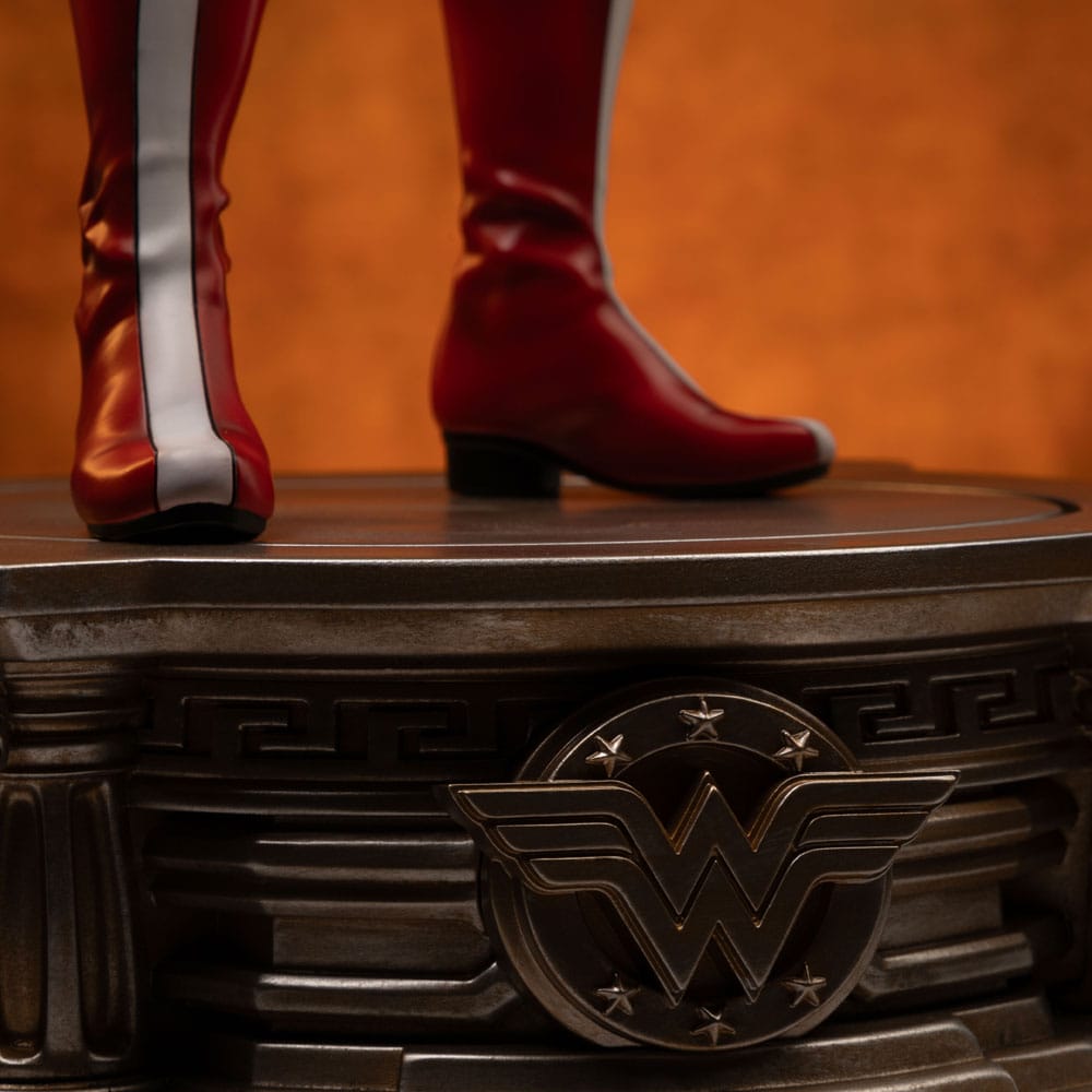 DC Comics Legacy Replica Statue 1/4 Wonder Woman 56 cm - Preorder - ETA: Ende 08.2025