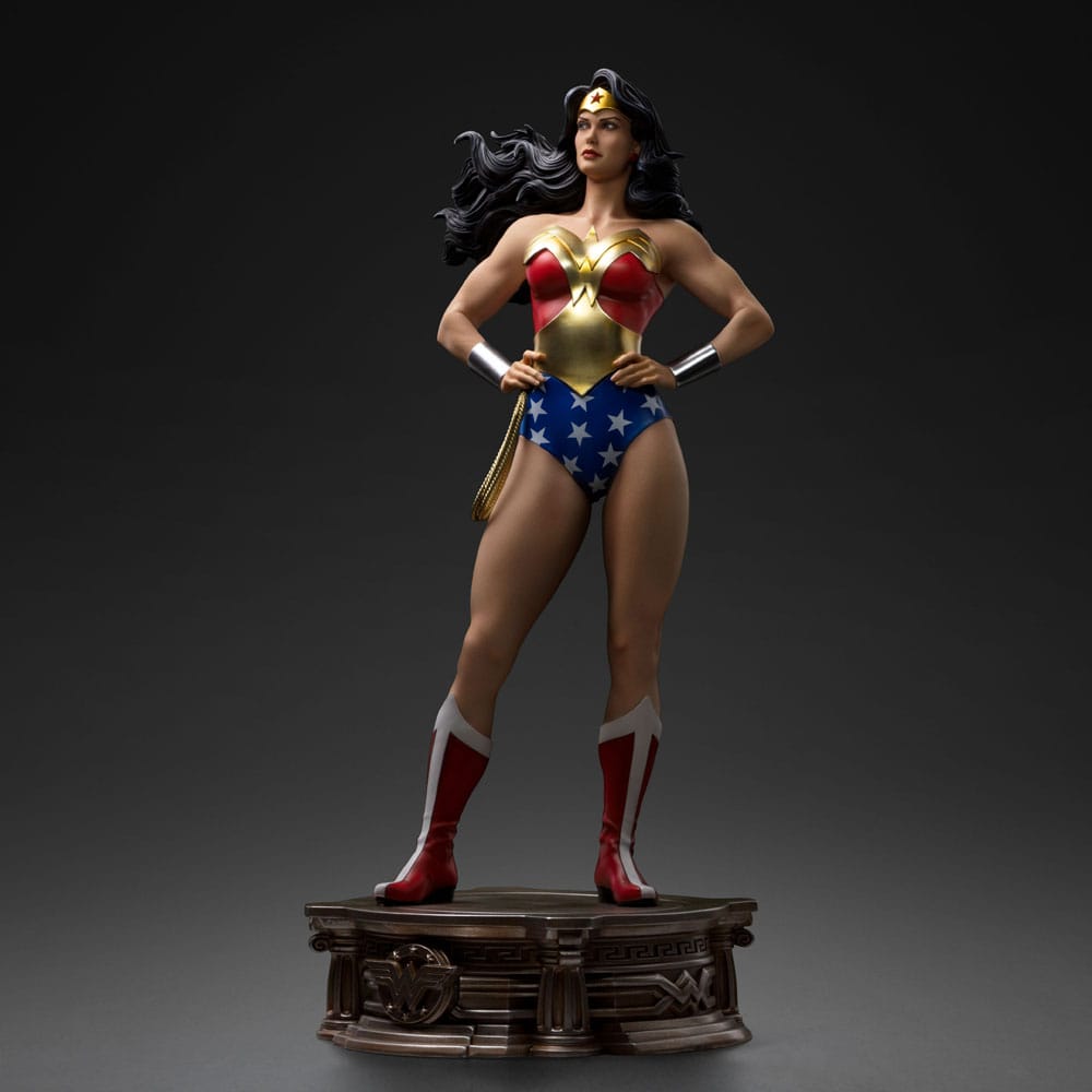 DC Comics Legacy Replica Statue 1/4 Wonder Woman 56 cm - Preorder - ETA: Ende 08.2025