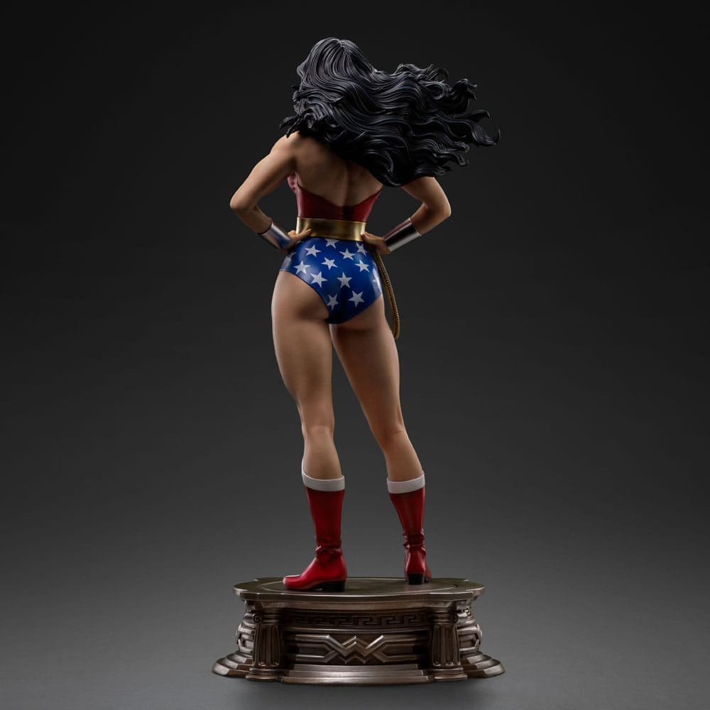 DC Comics Legacy Replica Statue 1/4 Wonder Woman 56 cm - Preorder - ETA: Ende 08.2025