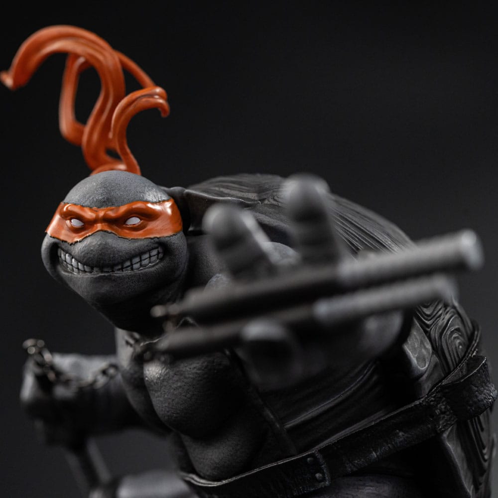 Teenage Mutant Ninja Turtles Art Scale Statue 1/10 Michelangelo Black and White Variant 26 cm heo exclusive   - Preorder - ETA: 25.12.2025