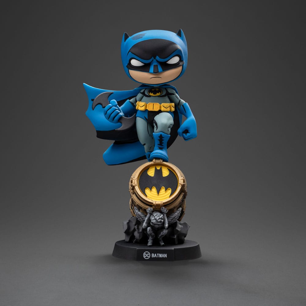 Batman Mini Co. PVC Figur Batman on Bat-Signal (Blue Variant) 19 cm - Preorder - ETA: 30.09.2025