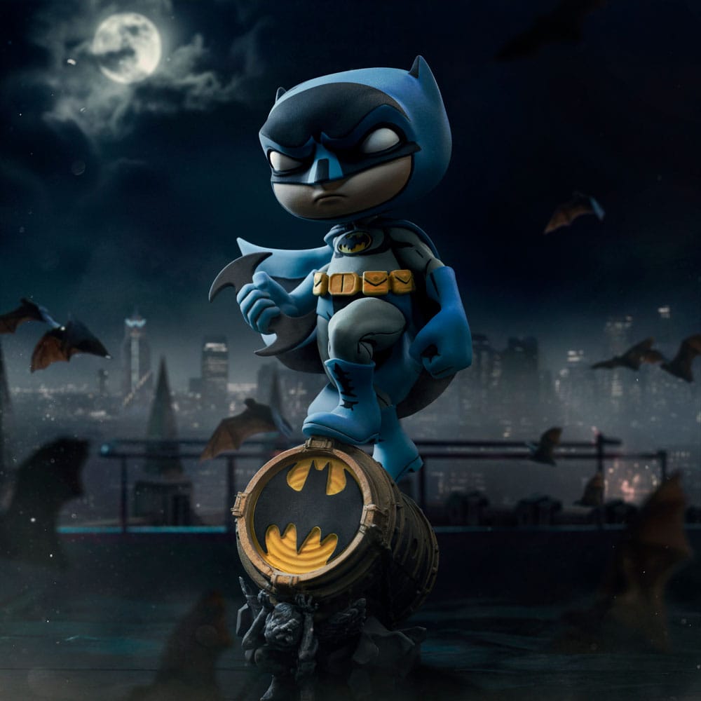 Batman Mini Co. PVC Figur Batman on Bat-Signal (Blue Variant) 19 cm - Preorder - ETA: 30.09.2025